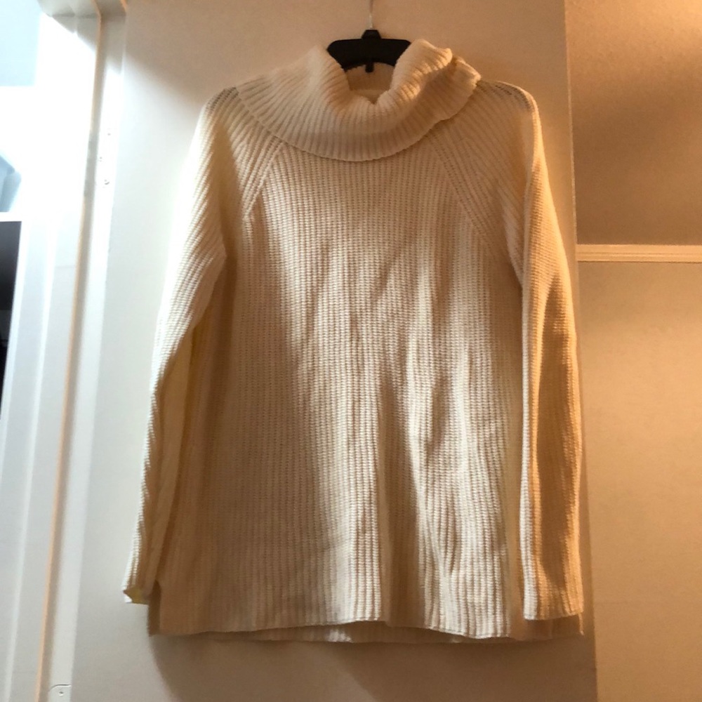 Cream Coldwater Creek turtleneck sweater